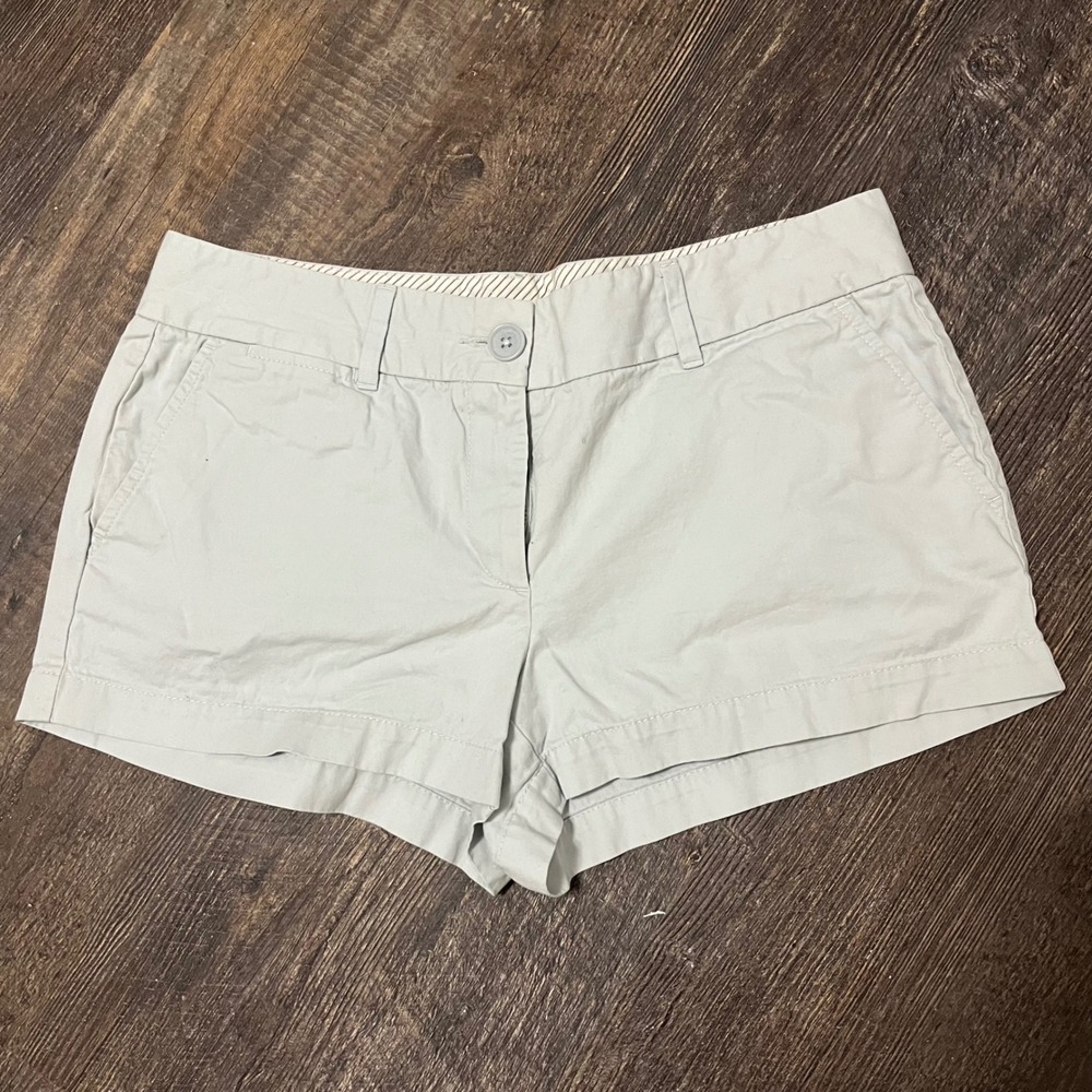 Ann Taylor LOFT Khaki Shorts Lightweight Casual Everyday Size 6‎